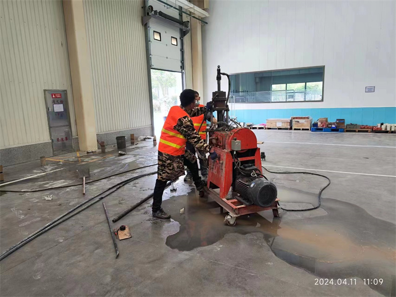 寿阳厂房地面下沉塌陷注浆加固施工